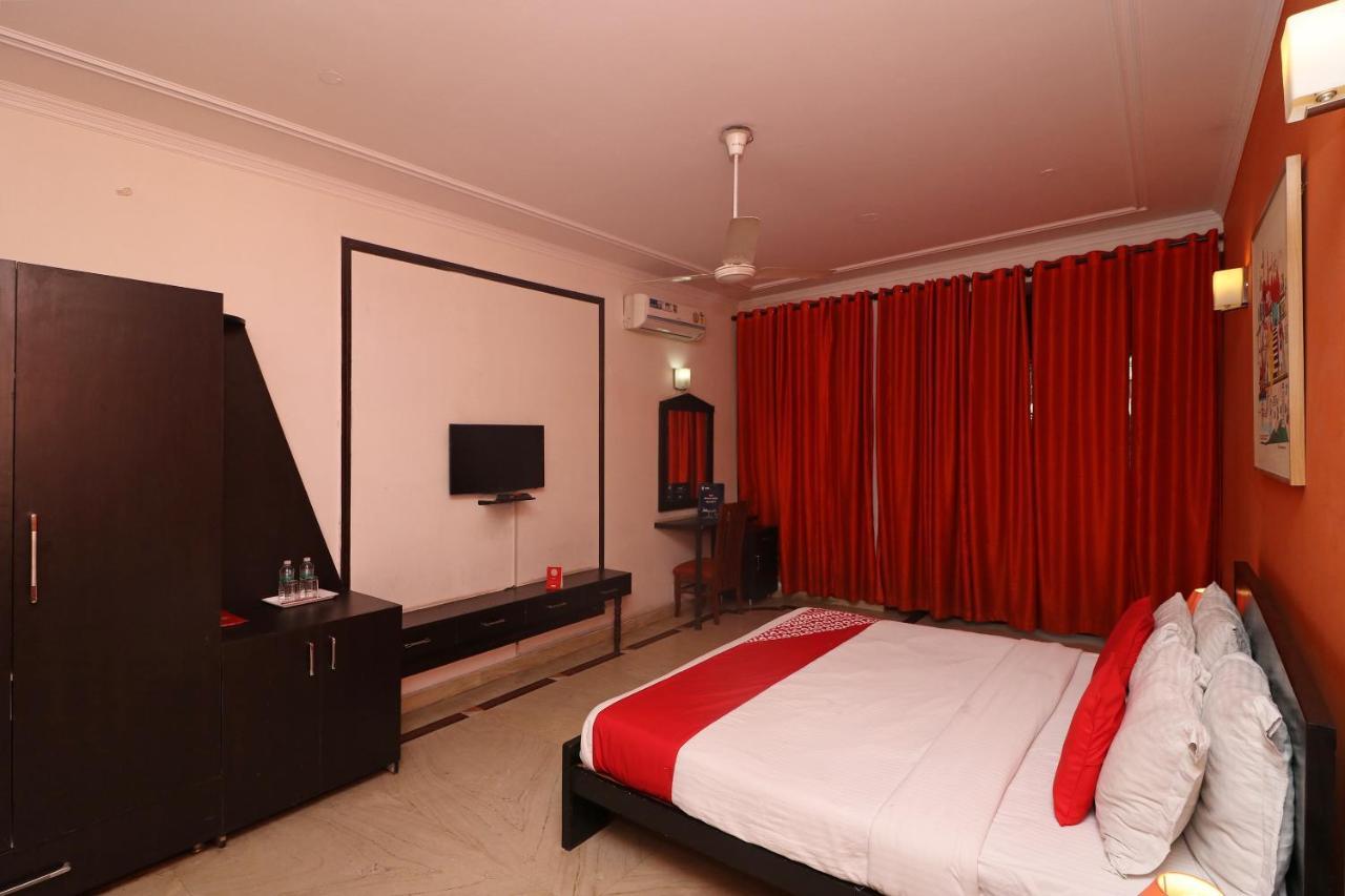 Collection O 62867 Hotel Rest Kāsandra Extérieur photo